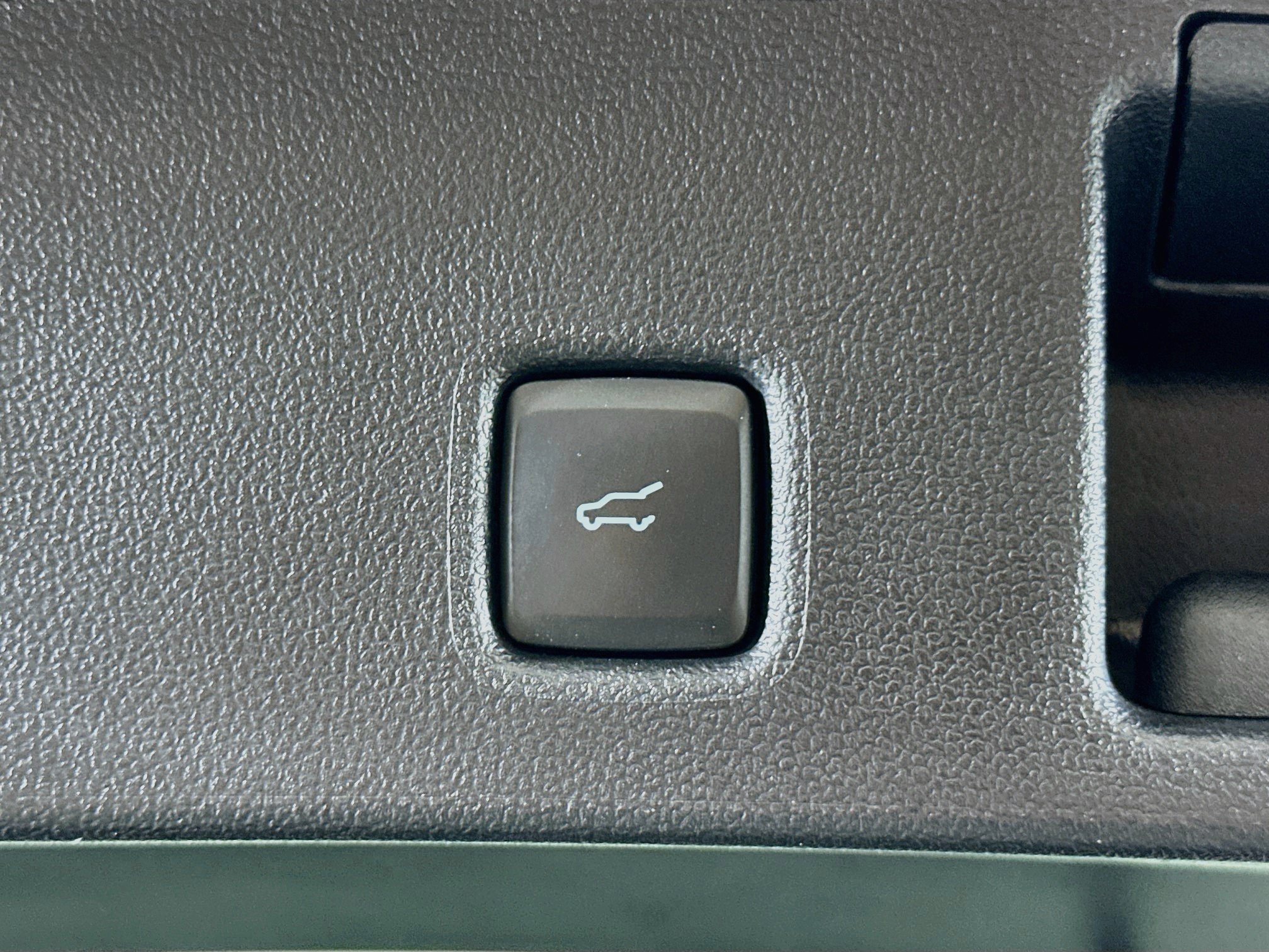 Used 2025 Ford Escape ST-Line Select AWD/4WD image 28