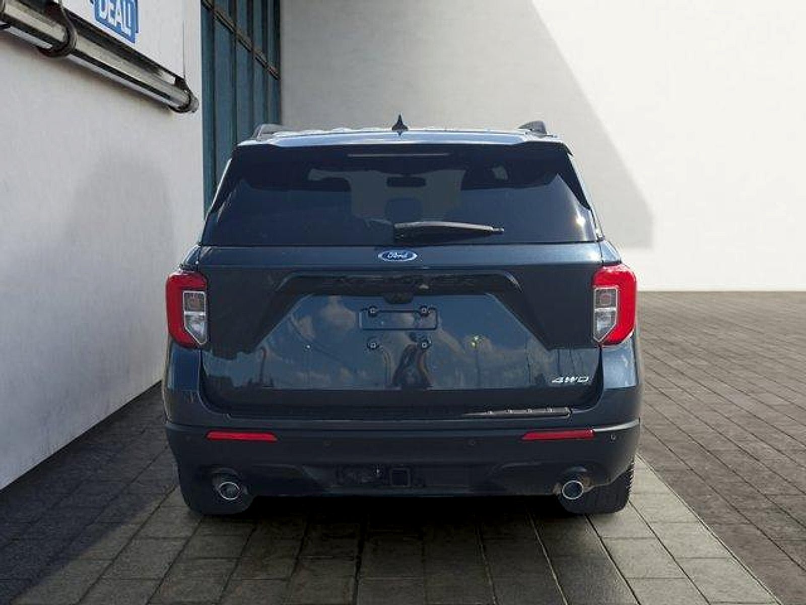 Certified 2024 Ford Explorer ST-Line w/ Class IV Trailer Tow Package AWD/4WD image 4