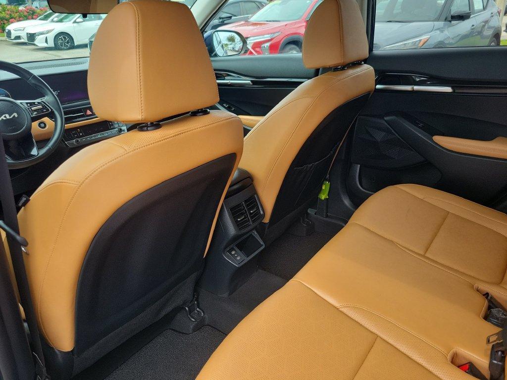 Used 2024 Kia Seltos EX AWD/4WD image 12