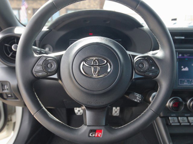 Used 2025 Toyota GR86 Premium w/ ALL Weather Mat Package (TMS) image 16