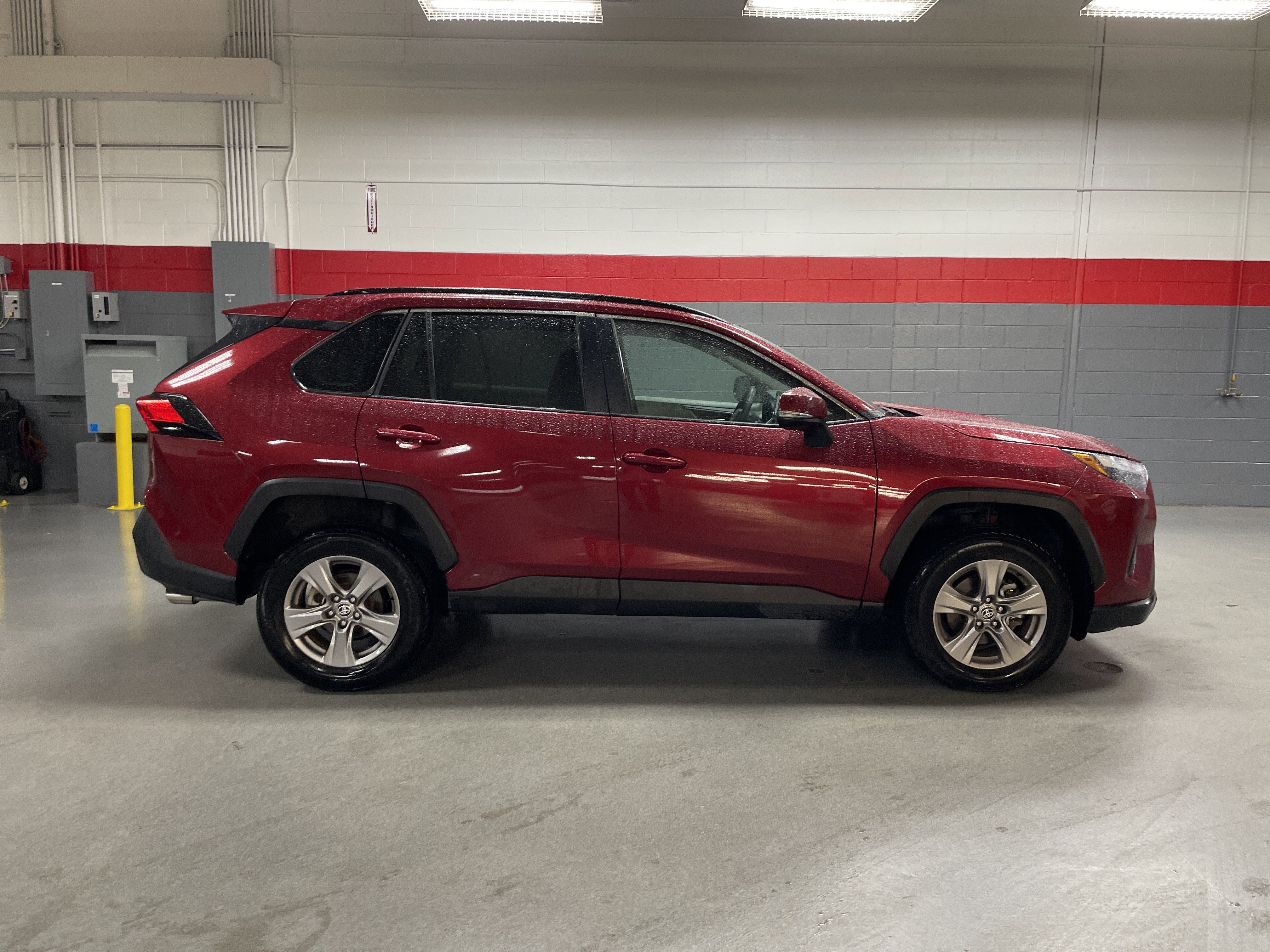 Used 2023 Toyota RAV4 XLE w/ Convenience Package FWD image 6