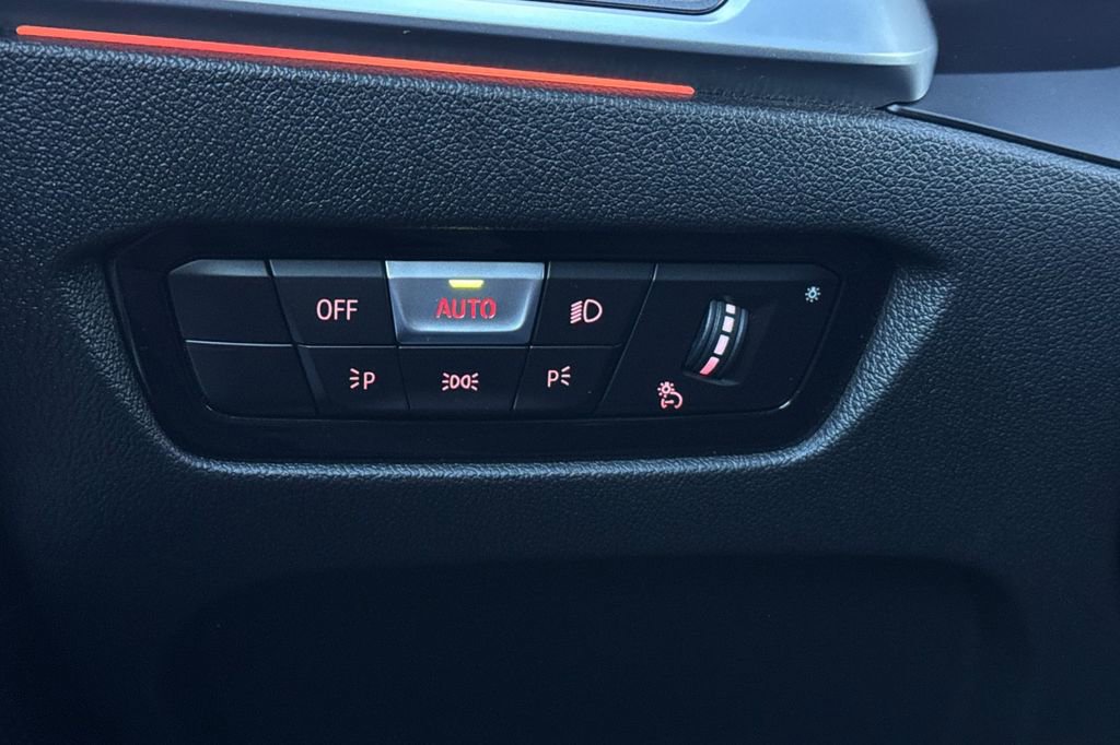 Used 2022 BMW 330i Sedan w/ Premium Package 2 image 30