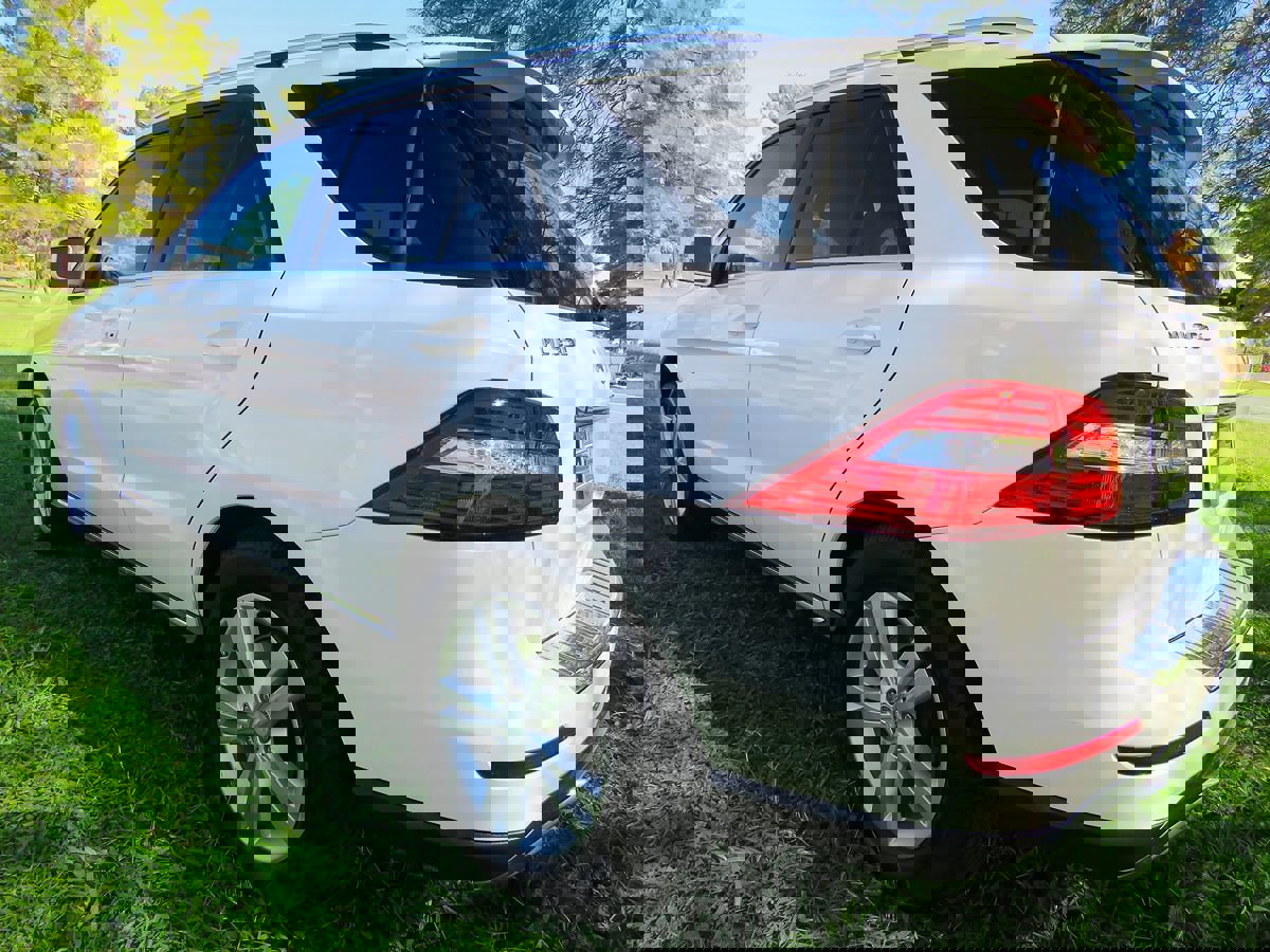 Used 2012 Mercedes-Benz ML 350 4MATIC image 4