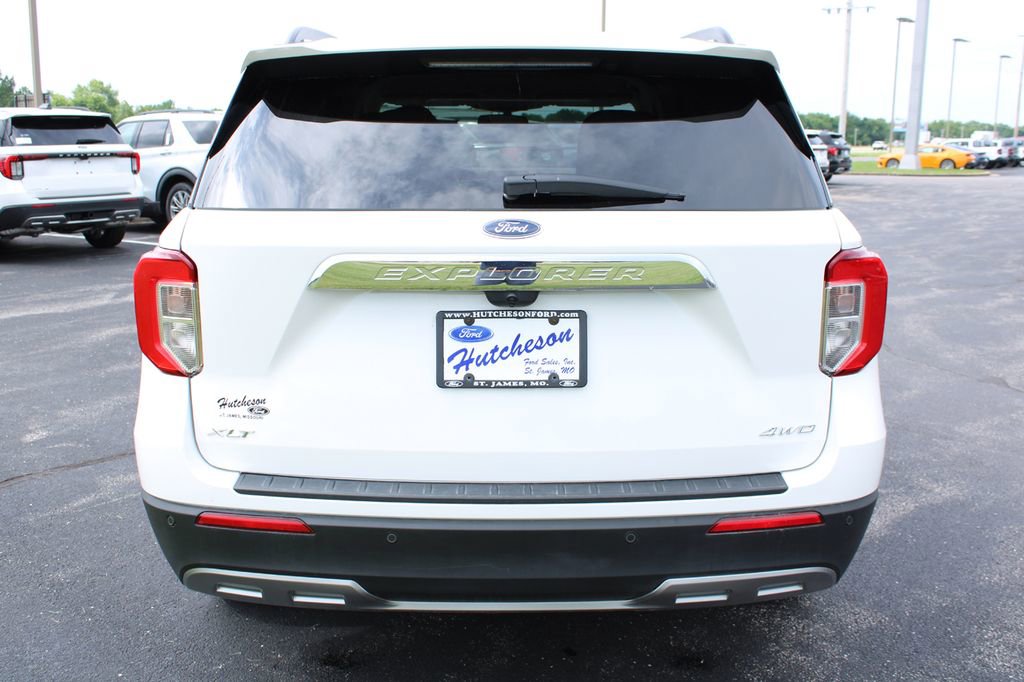 Used 2022 Ford Explorer XLT w/ Equipment Group 202A AWD/4WD image 8