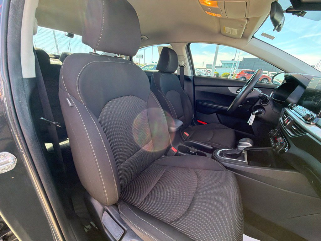 Used 2019 Kia Forte LXS FWD image 19