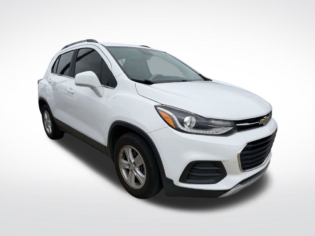 Used 2020 Chevrolet Trax LT FWD image 2