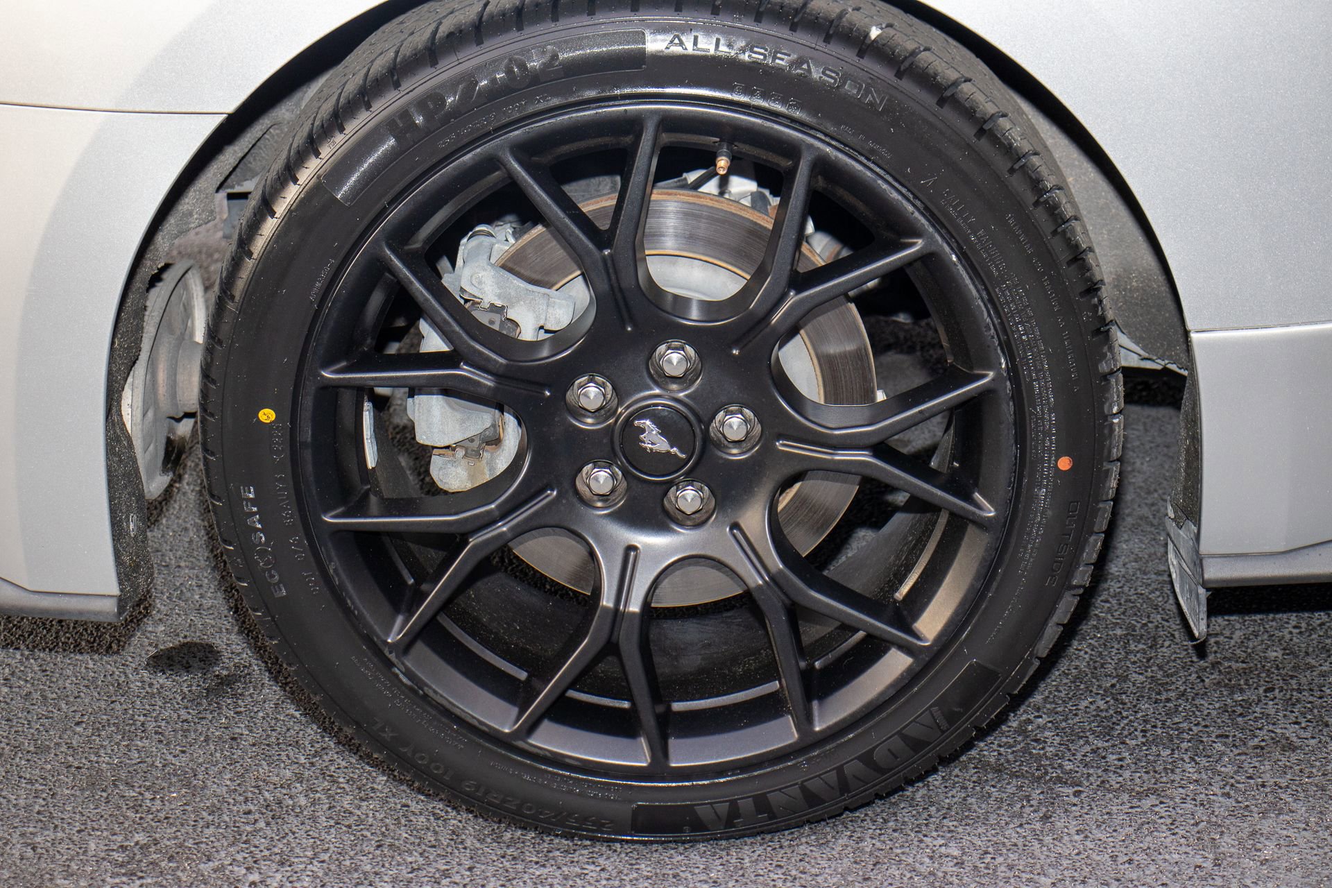 Used 2019 Ford Mustang Premium w/ Ecoboost Performance Package image 34