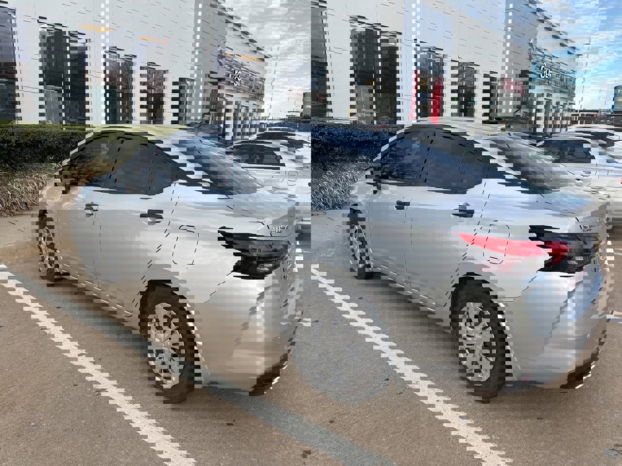 Certified 2020 Nissan Versa S image 4