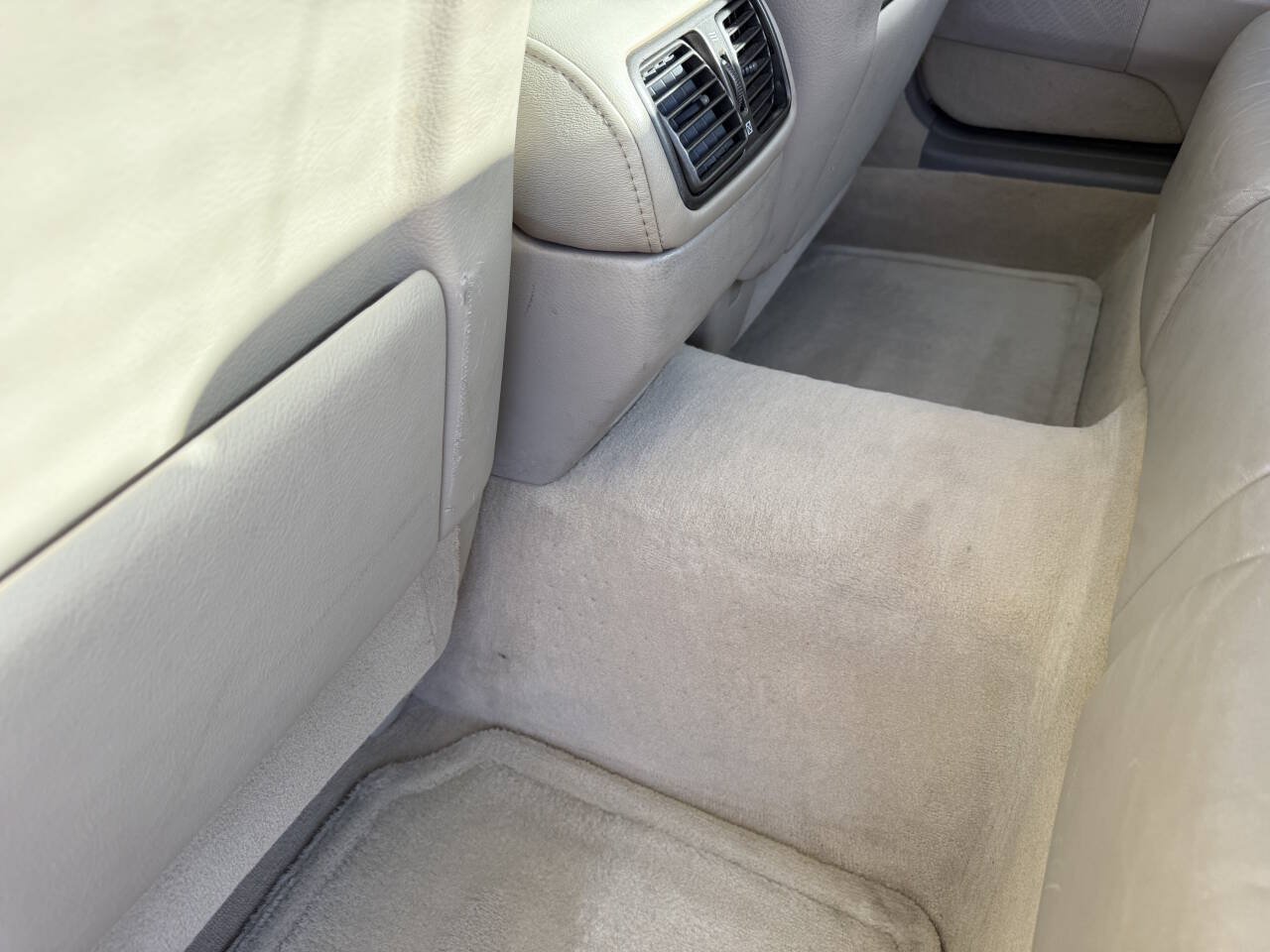 Used 2002 Lexus LS 430 RWD image 52