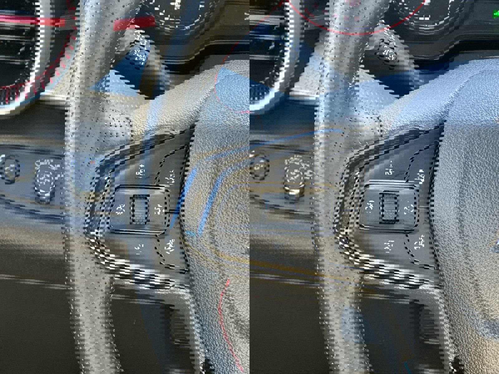 Certified 2024 Chevrolet Trax RS w/ Driver Confidence Package image 20