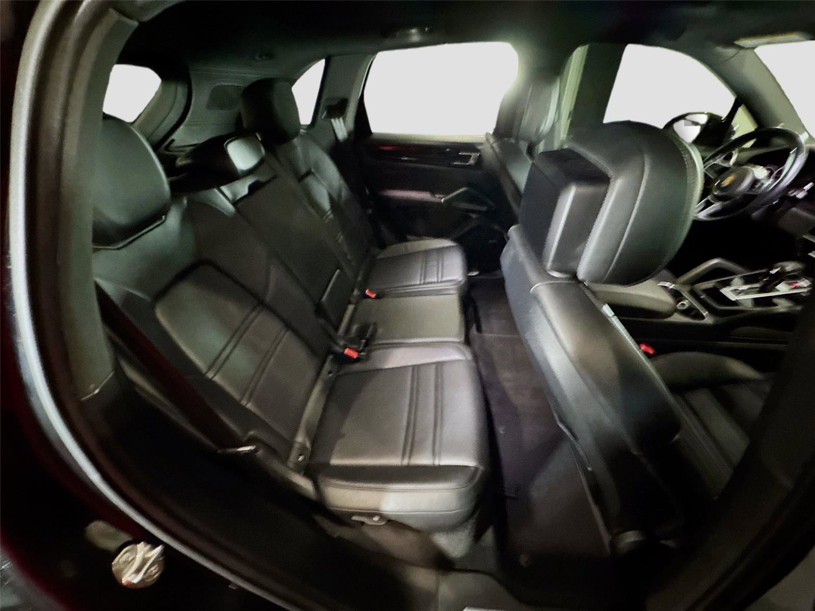 Used 2022 Porsche Cayenne image 13