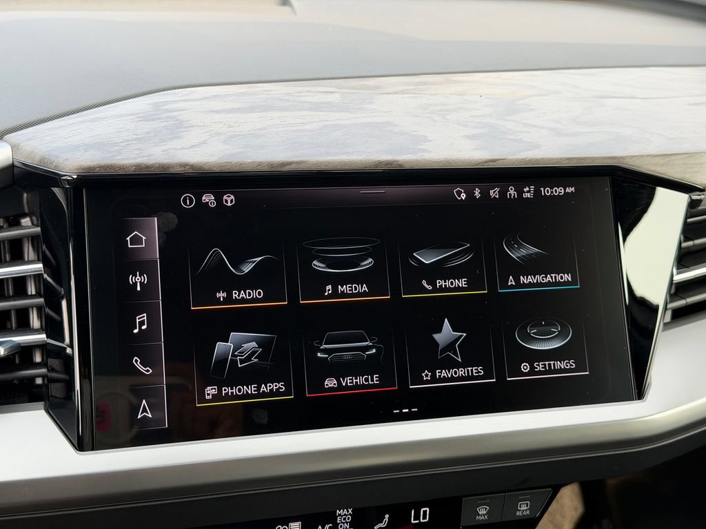 Certified 2023 Audi Q4 e-tron Premium Plus w/ Premium Plus RWD image 31