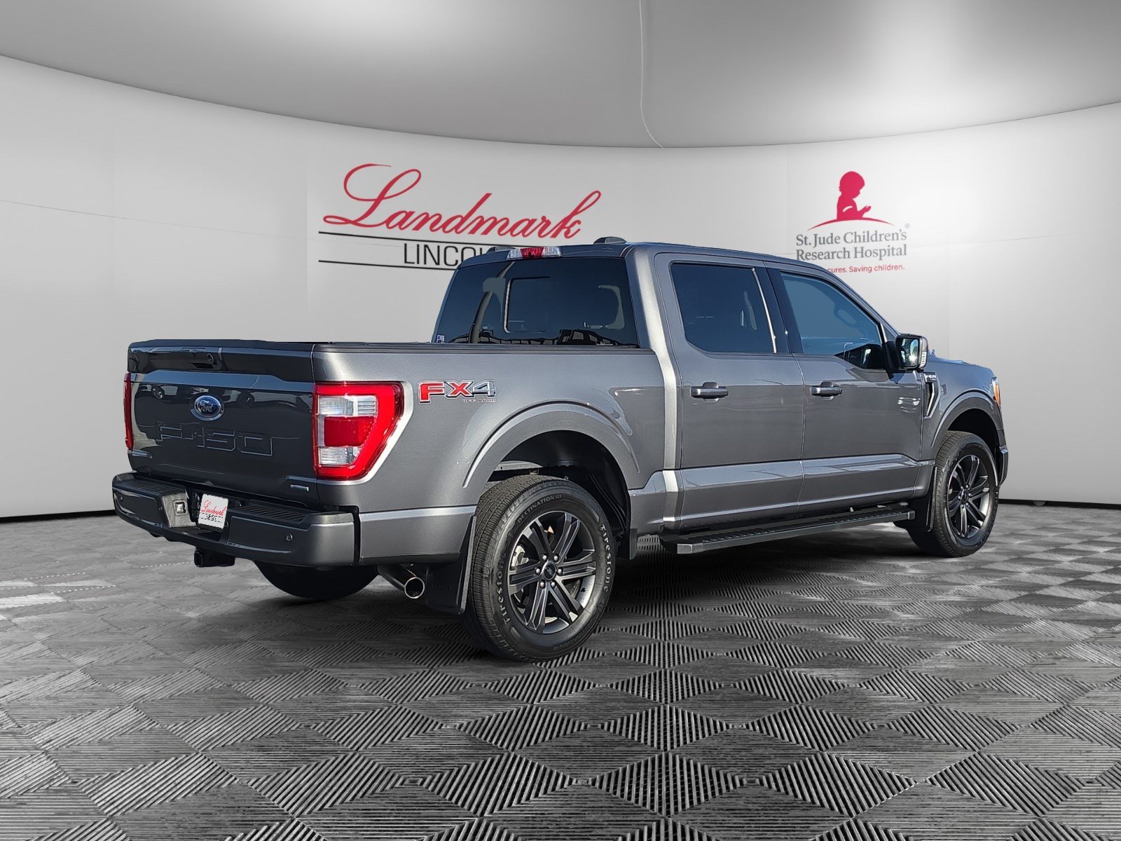 Used 2022 Ford F150 Lariat w/ Max Trailer Tow Package AWD/4WD image 5