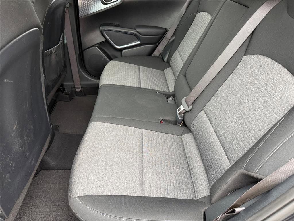 Used 2024 Kia Soul EX image 17