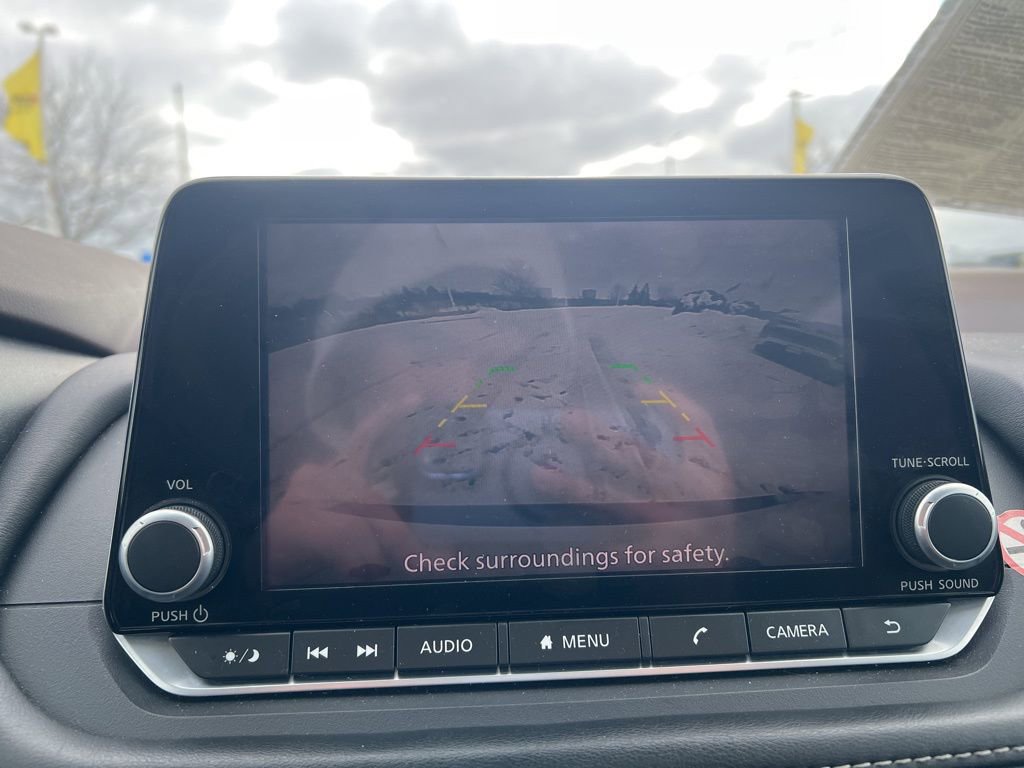 Used 2023 Nissan Rogue S image 18