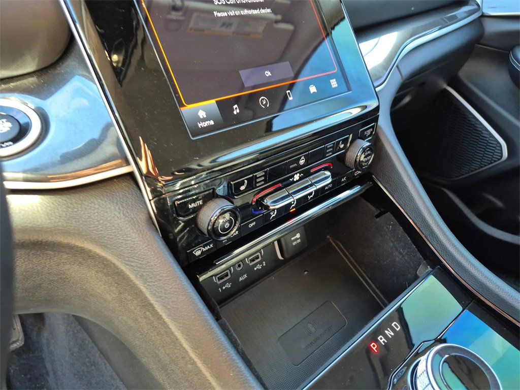 Used 2022 Jeep Grand Cherokee L Laredo w/ Luxury Tech Group I image 58