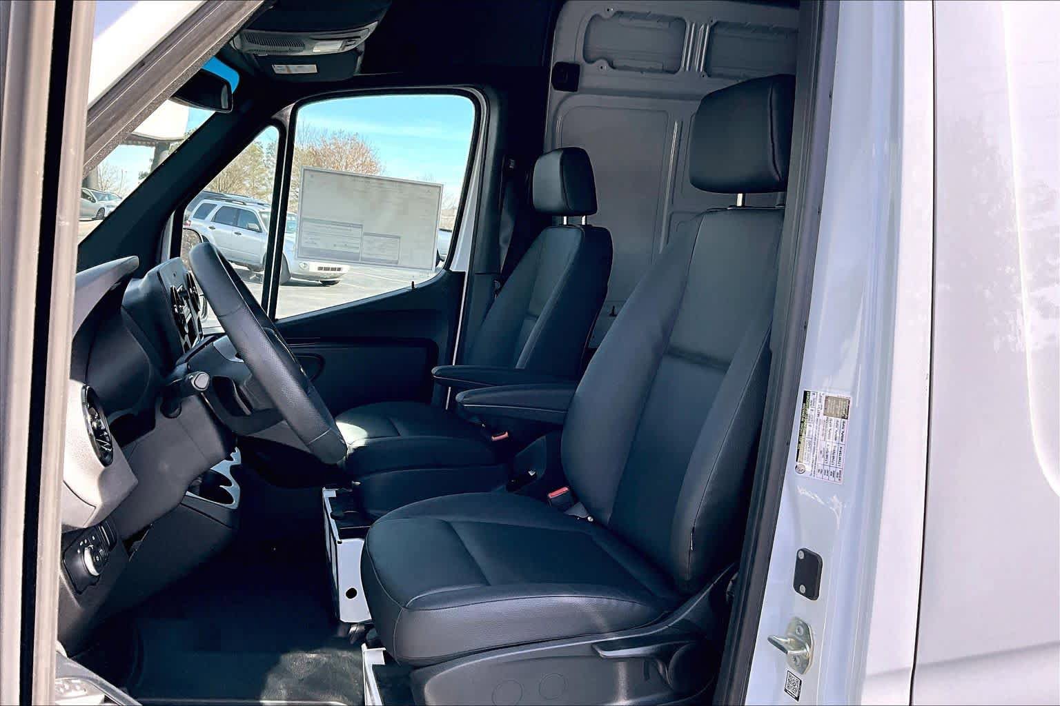 New 2025 Mercedes-Benz Sprinter 2500 image 7