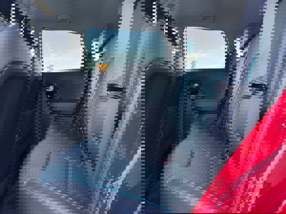 Used 2020 Kia Niro EX Premium image 18