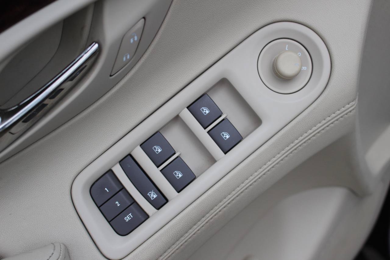 Used 2015 Buick LaCrosse Leather FWD image 13