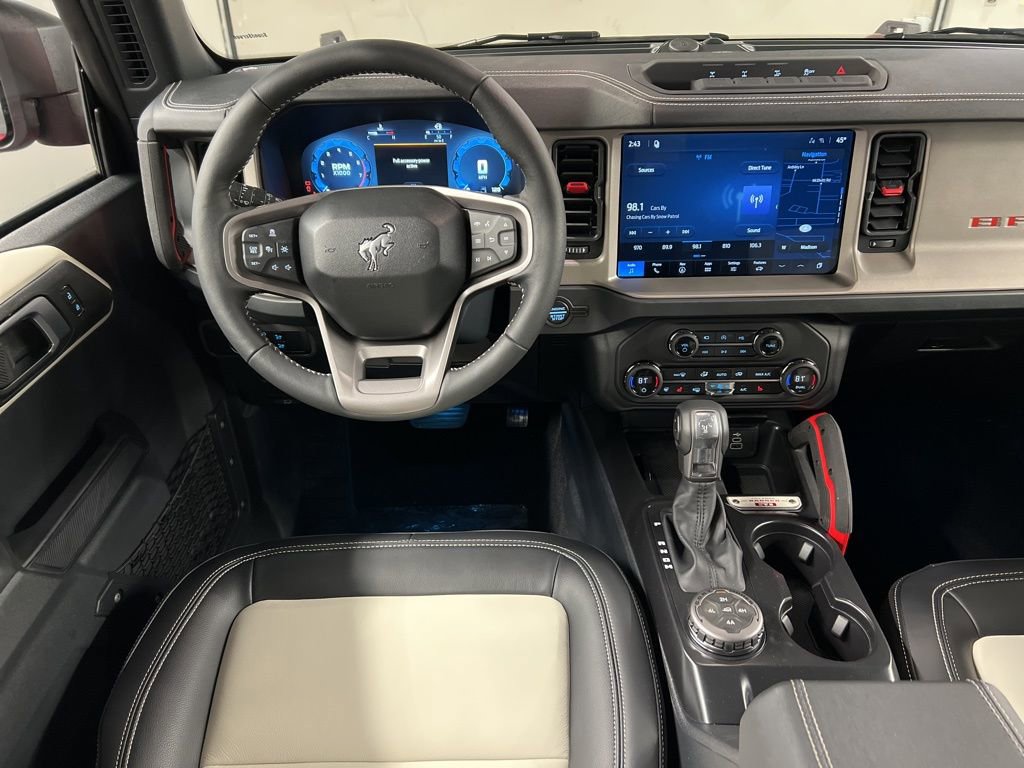 New 2026 Ford Bronco Outer Banks w/ Sasquatch Package image 8