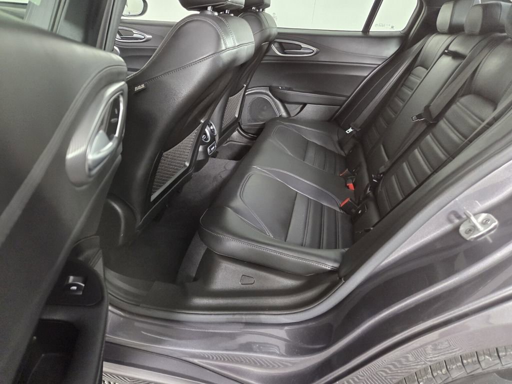 Used 2024 Alfa Romeo Giulia Veloce image 26