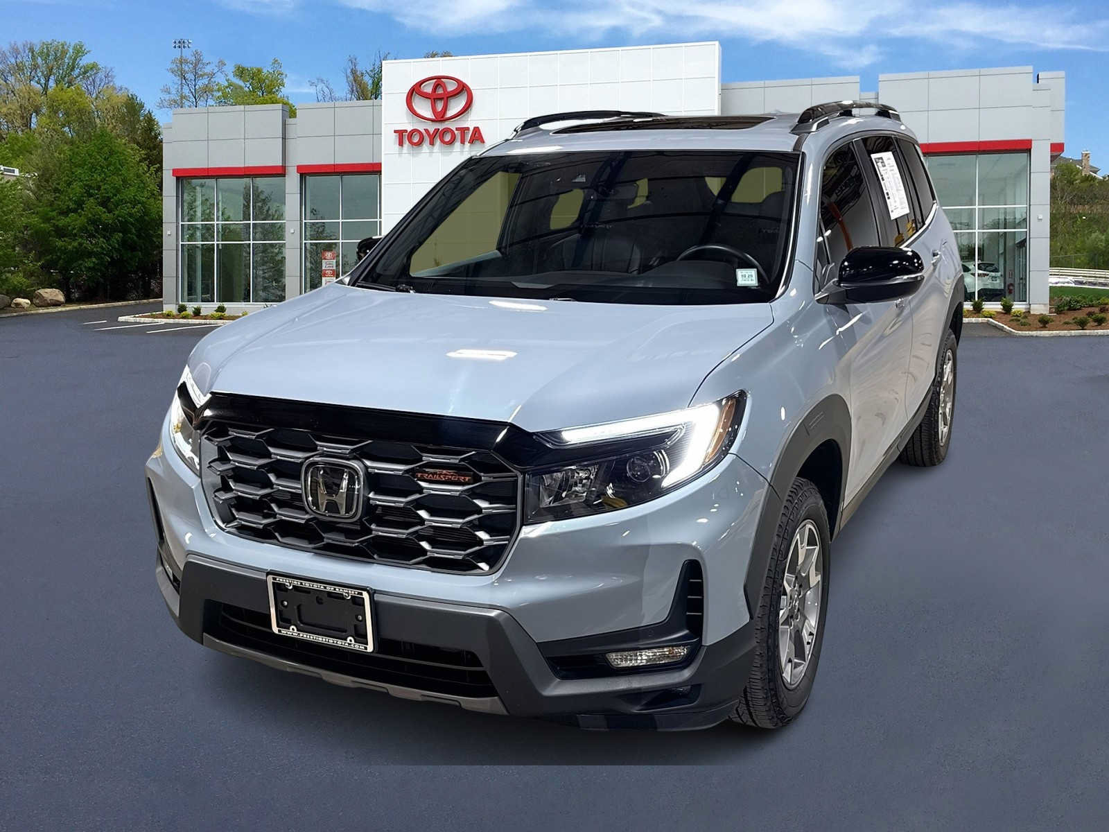 Used 2023 Honda Passport TrailSport image 1