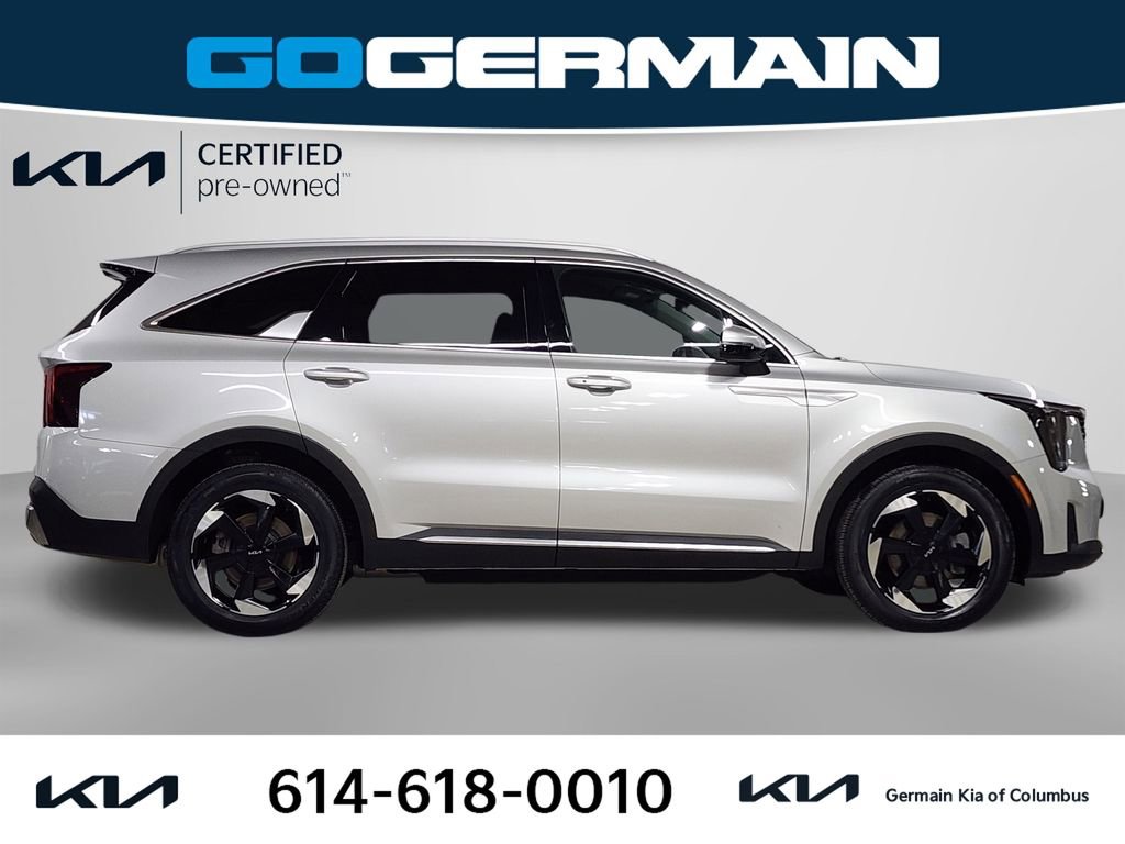 Certified 2025 Kia Sorento EX image 7