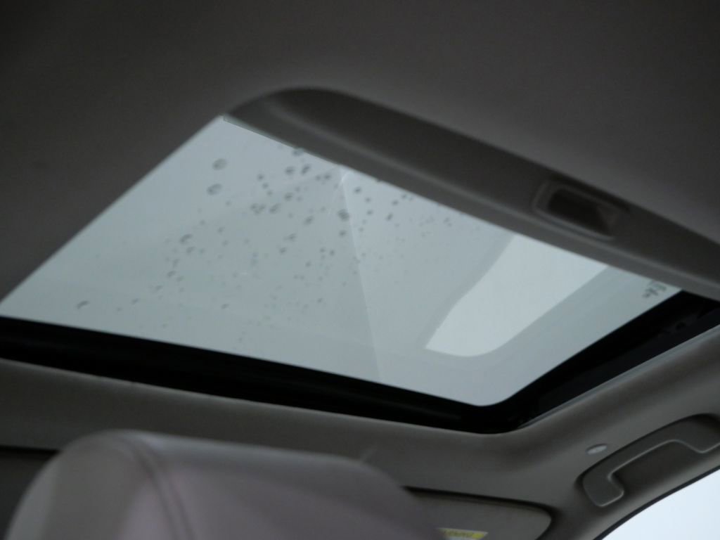 Used 2023 Honda CR-V EX-L image 4