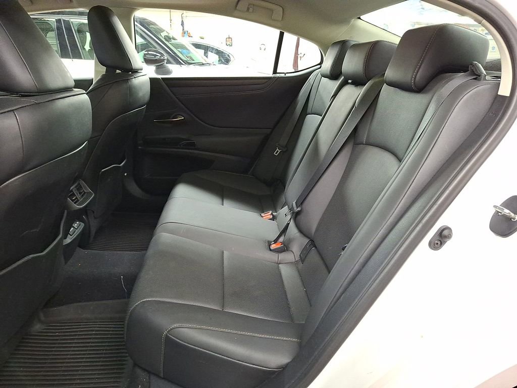 Used 2024 Lexus ES 350 w/ Premium Package image 9