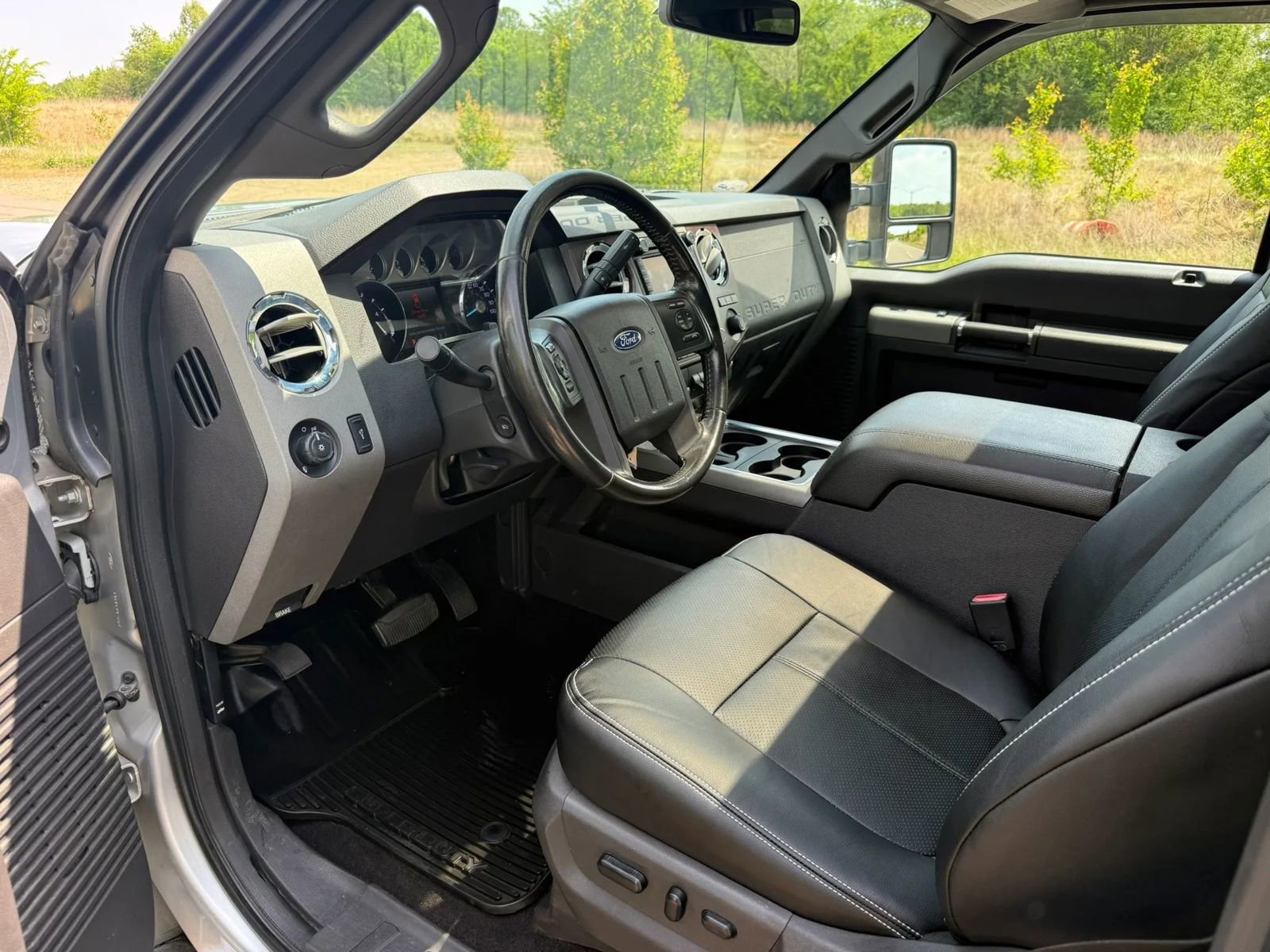 Used 2011 Ford F250 Lariat w/ Lariat Ultimate Pkg AWD/4WD image 33