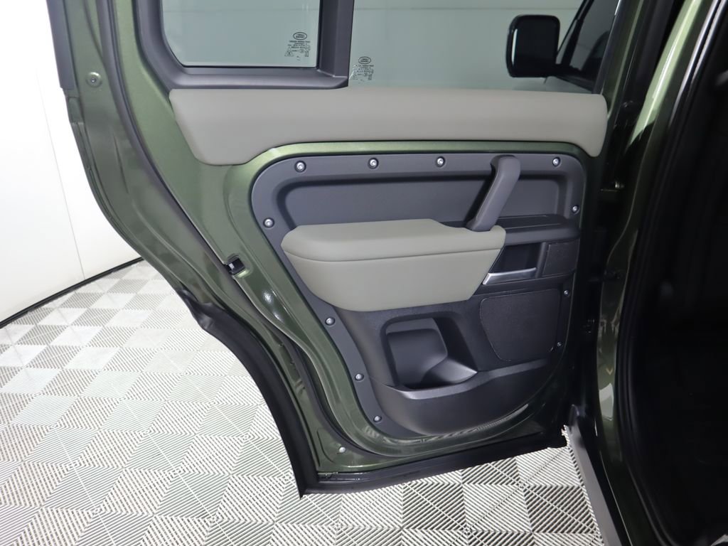 New 2026 Land Rover Defender 110 S image 27