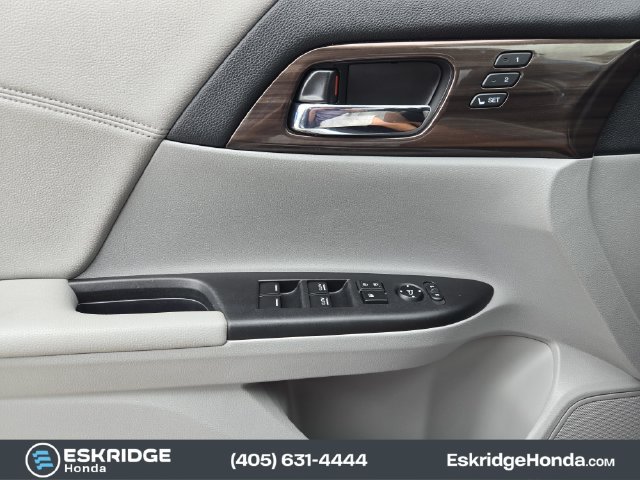 Used 2017 Honda Accord EX-L image 23