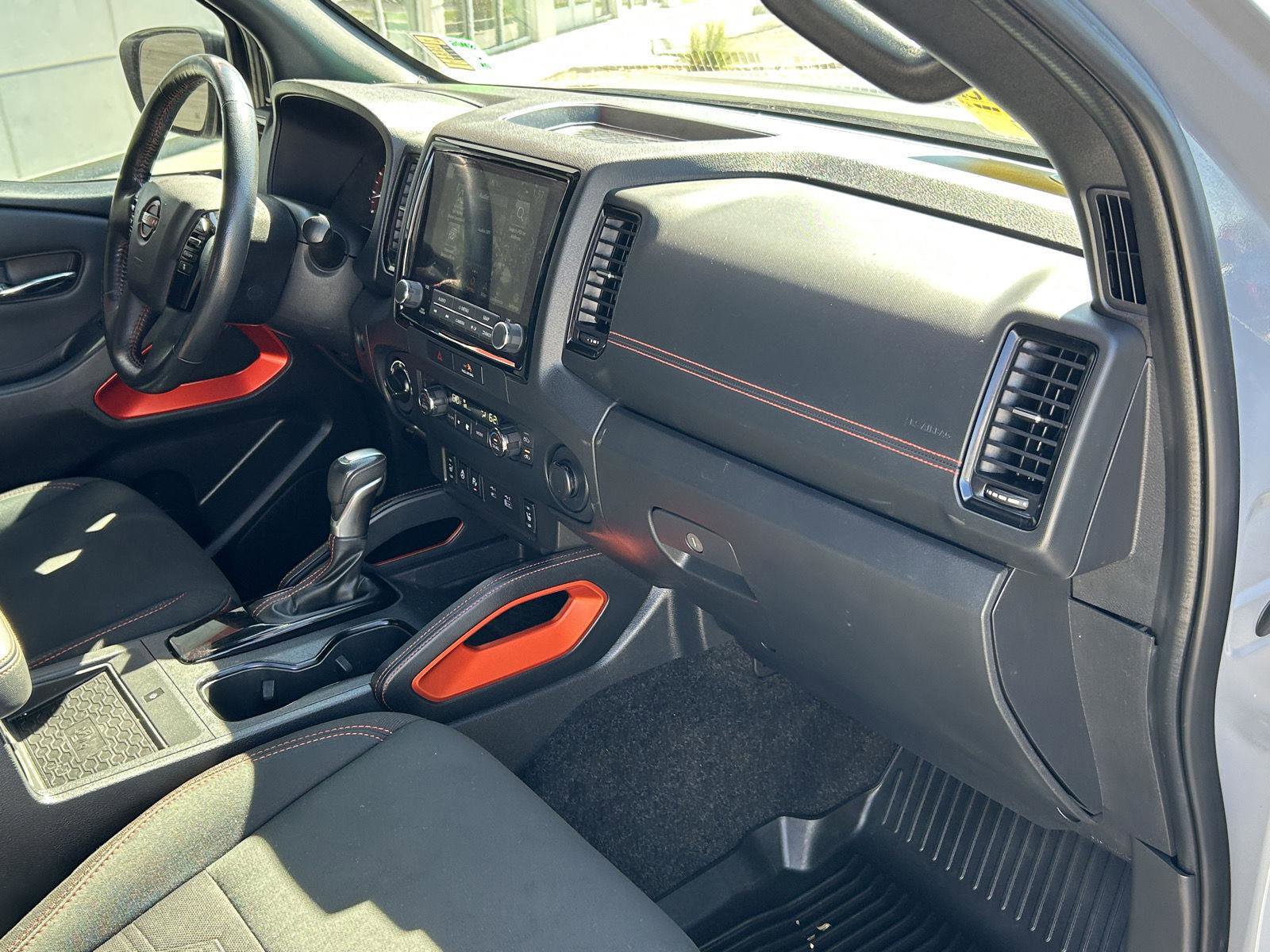 Used 2022 Nissan Frontier PRO-4X image 13