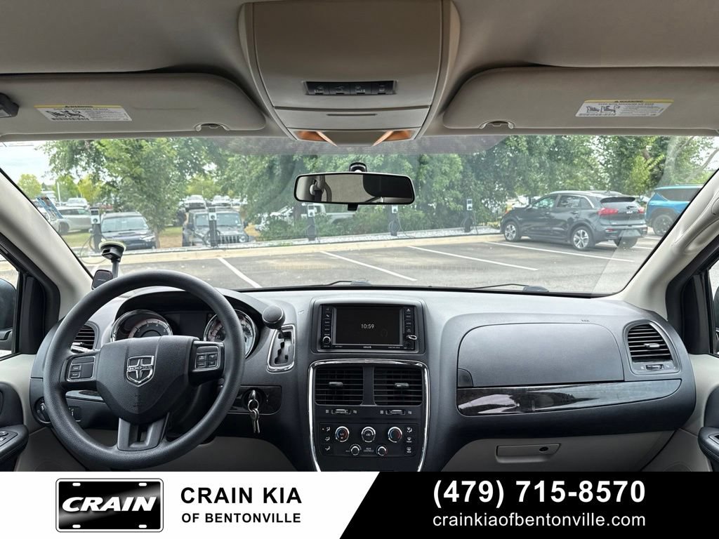 Used 2016 Dodge Grand Caravan SXT FWD image 12