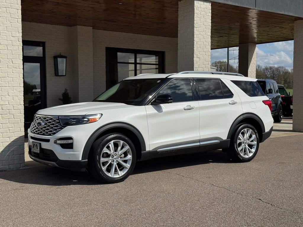 Used 2022 Ford Explorer Platinum w/ Equipment Group 601A image 4