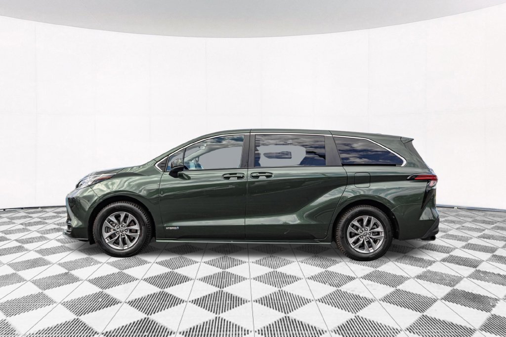 Used 2021 Toyota Sienna LE FWD image 7