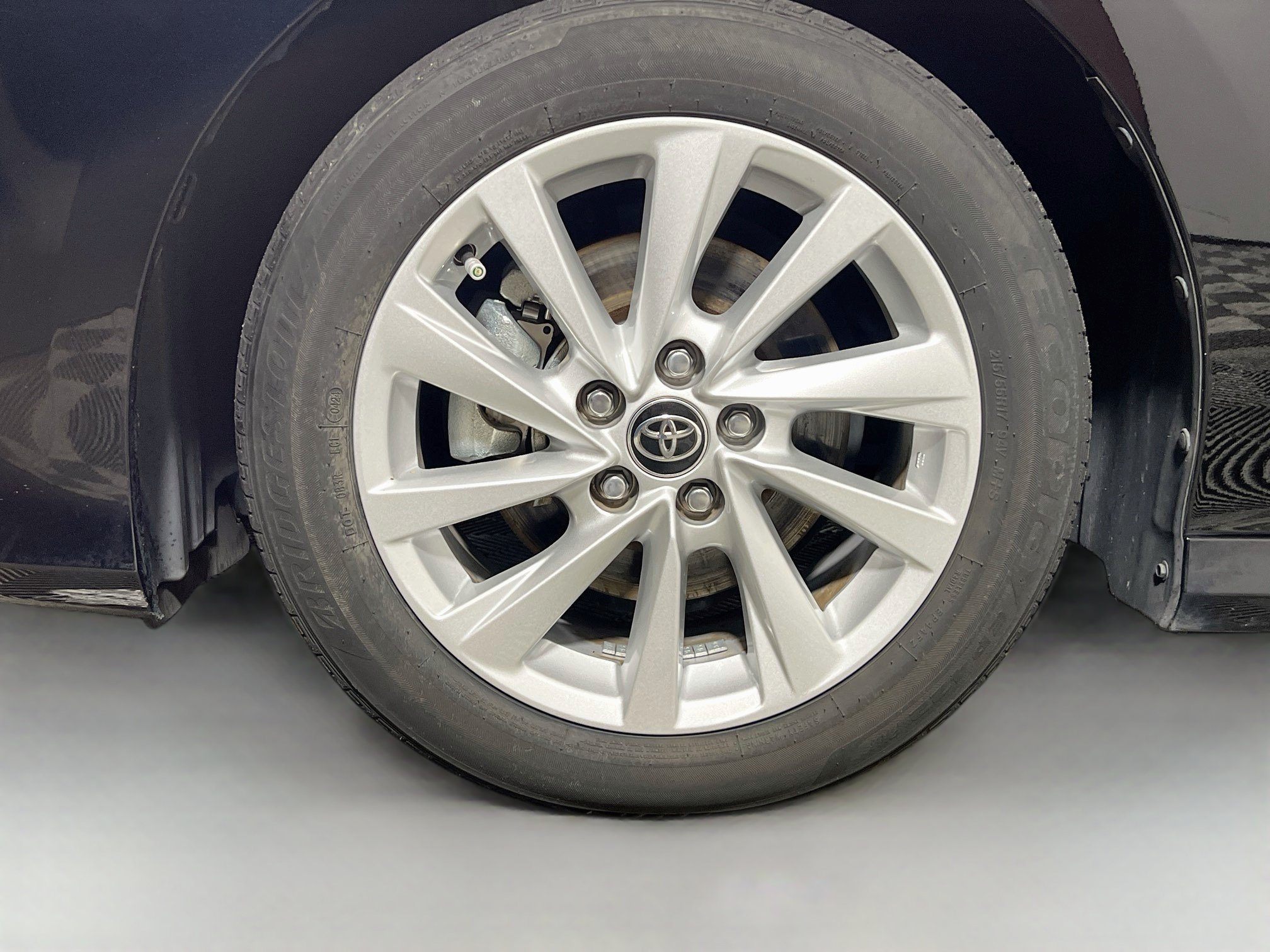 Used 2024 Toyota Camry LE w/ Convenience Package FWD image 14