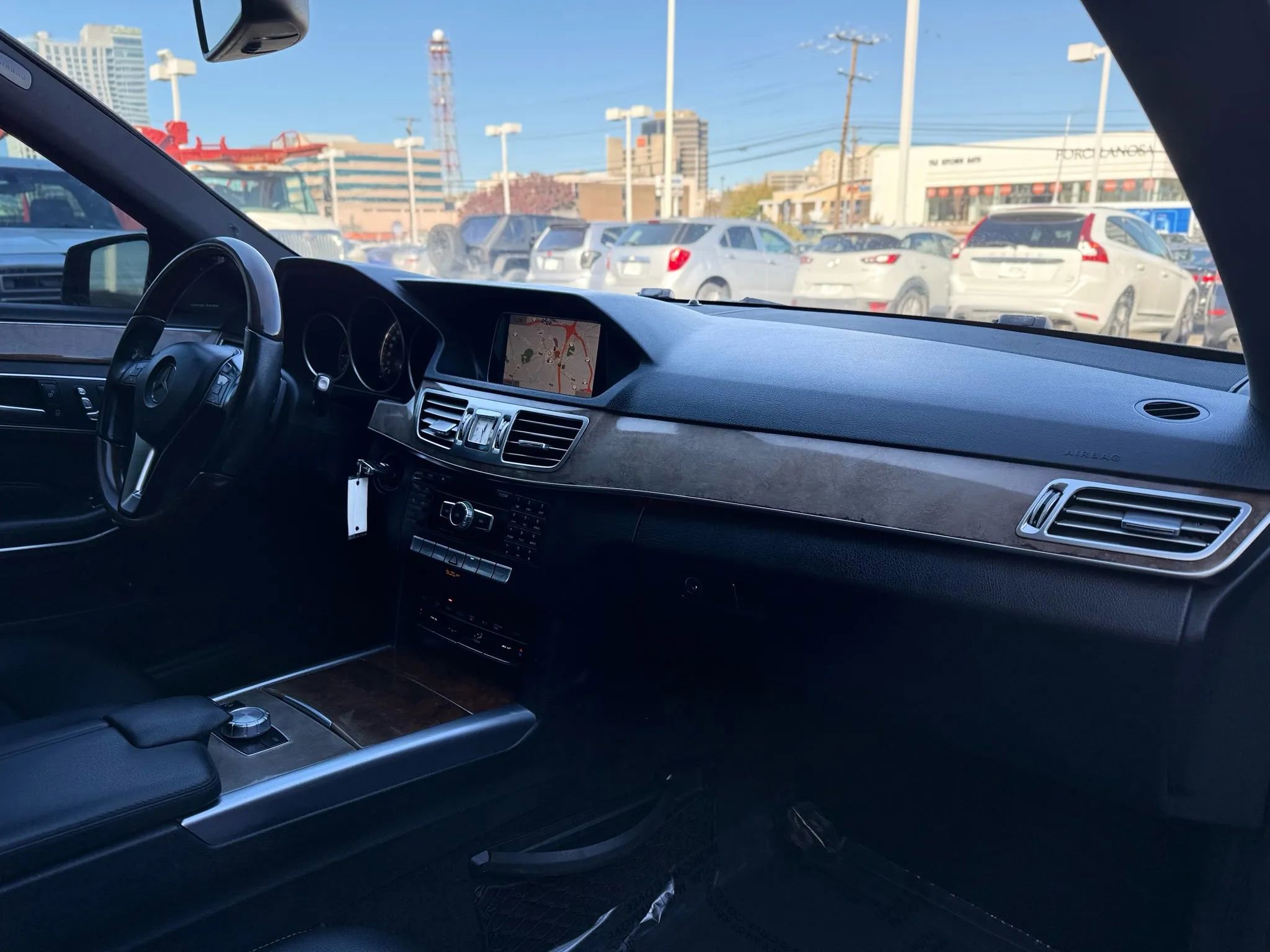 Used 2014 Mercedes-Benz E 350 4MATIC Sedan image 36