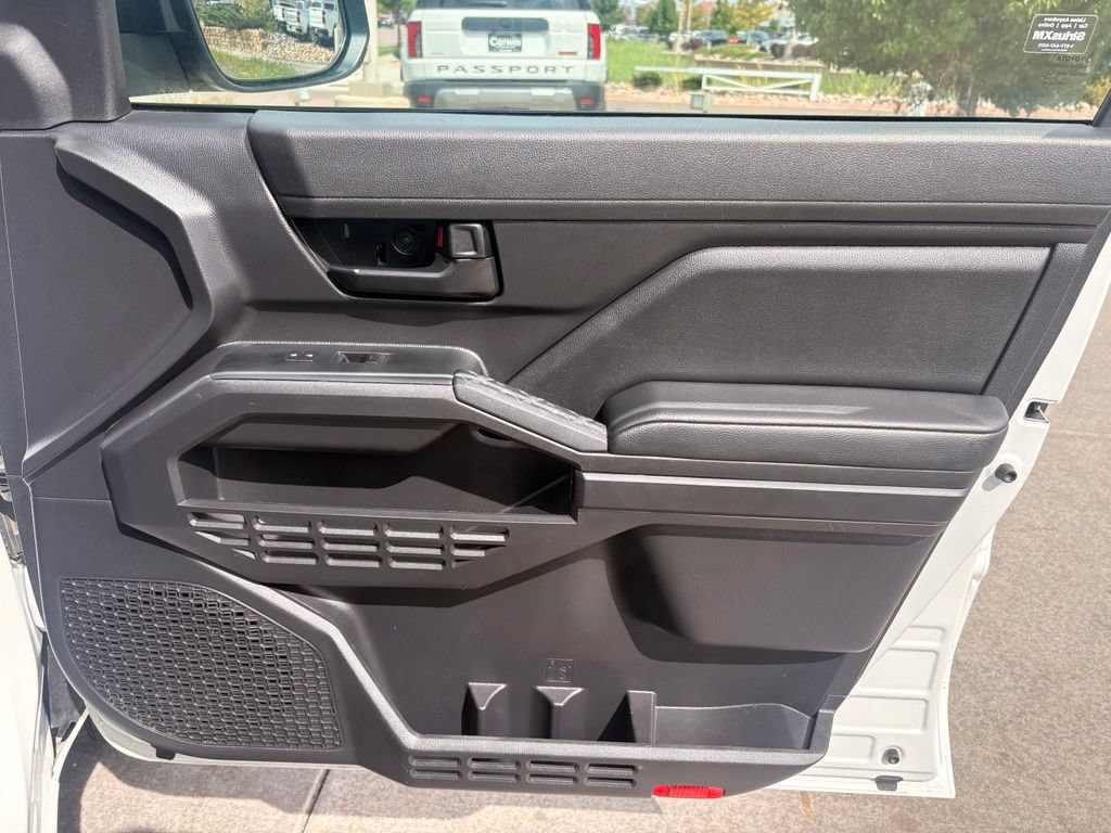 Used 2025 Toyota Tacoma SR AWD/4WD image 30