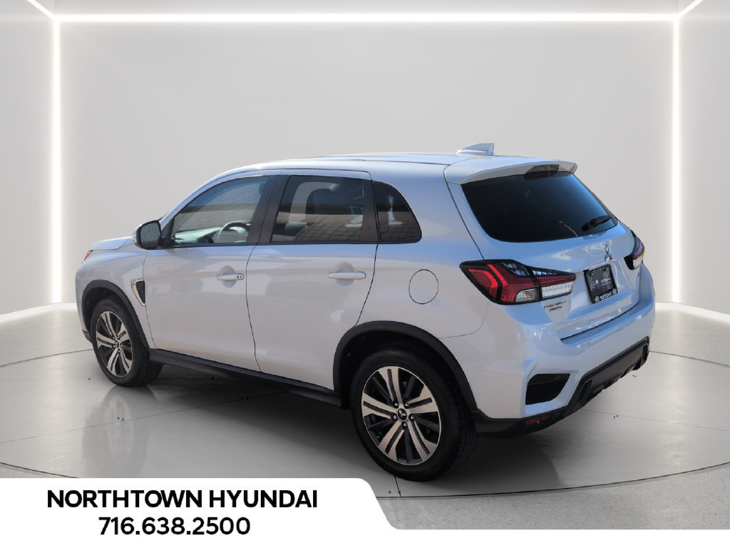Used 2022 Mitsubishi Outlander Sport SE FWD image 3
