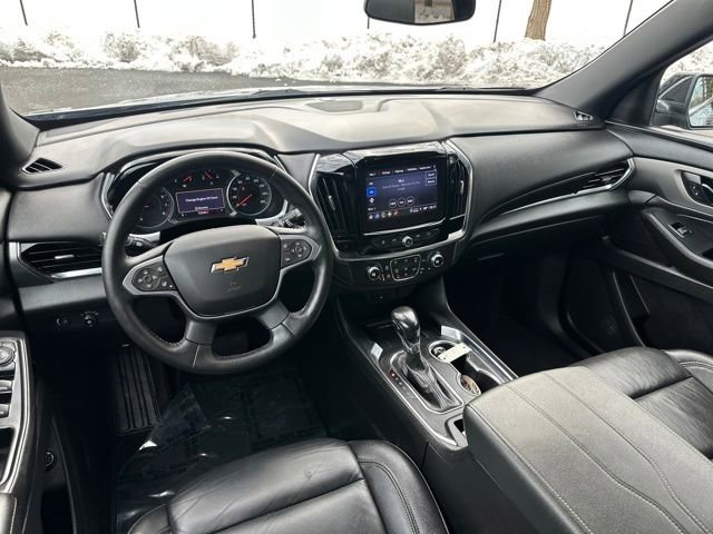 Used 2022 Chevrolet Traverse LT image 23