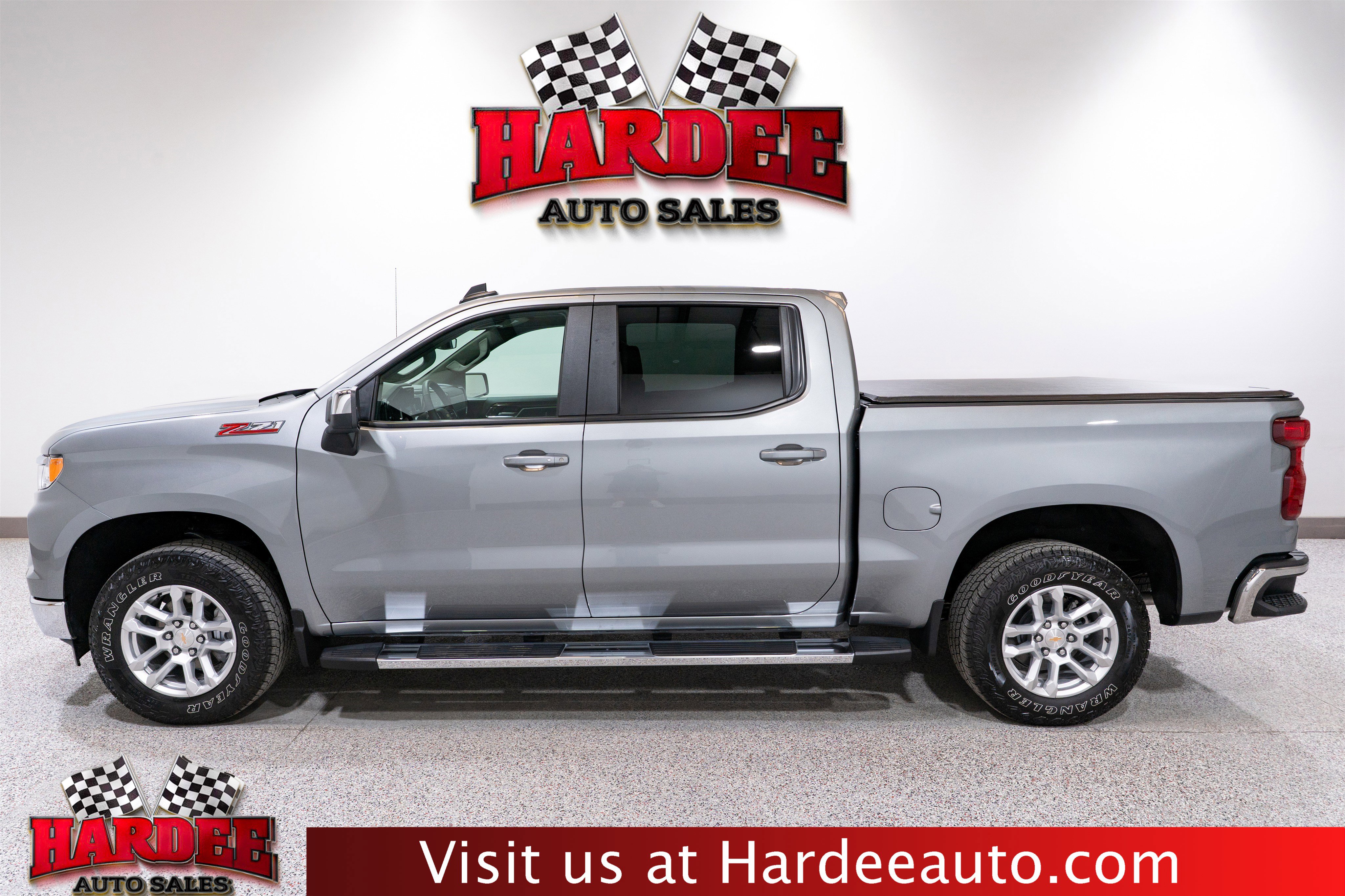 Used 2026 Chevrolet Silverado 1500 LT w/ Z71 Off-Road Package AWD/4WD image 1