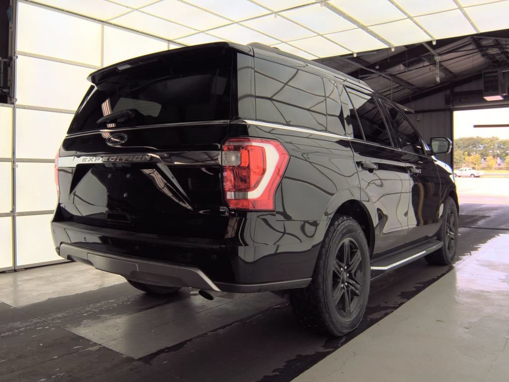 Used 2021 Ford Expedition XLT RWD image 2