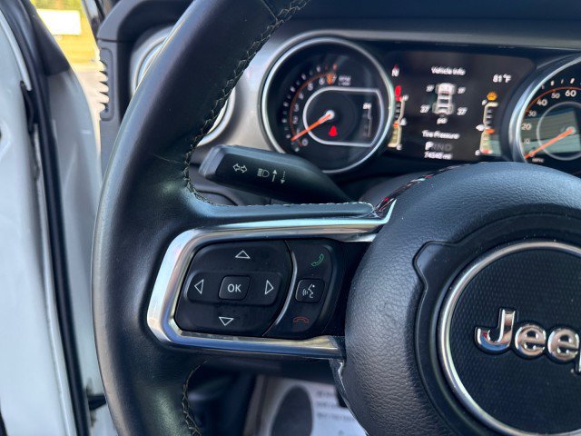 Used 2018 Jeep Wrangler Unlimited Sahara AWD/4WD image 30