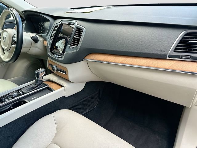 Used 2021 Volvo XC90 T5 Momentum image 34