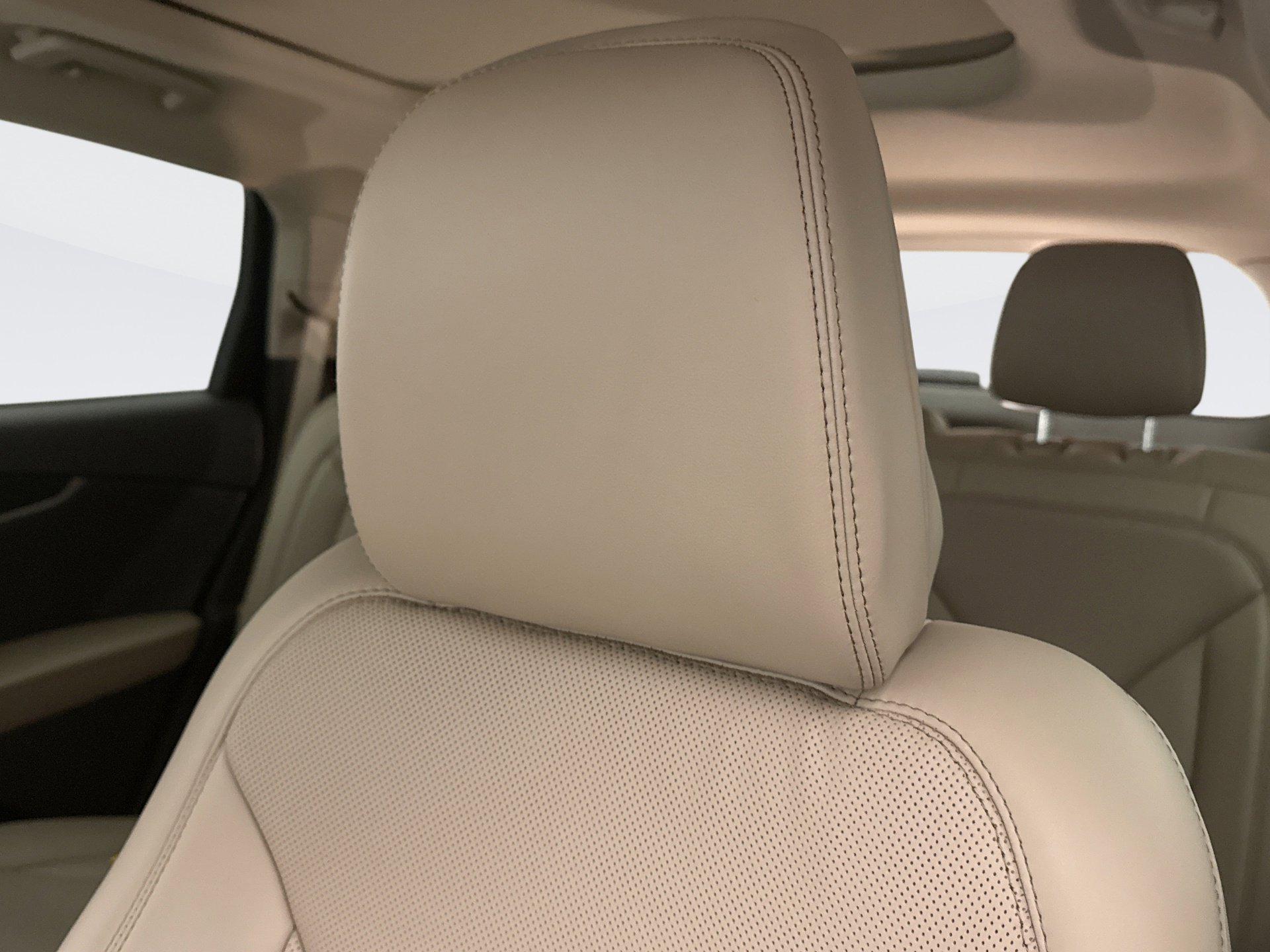 Used 2023 Lincoln Nautilus Reserve AWD/4WD image 8