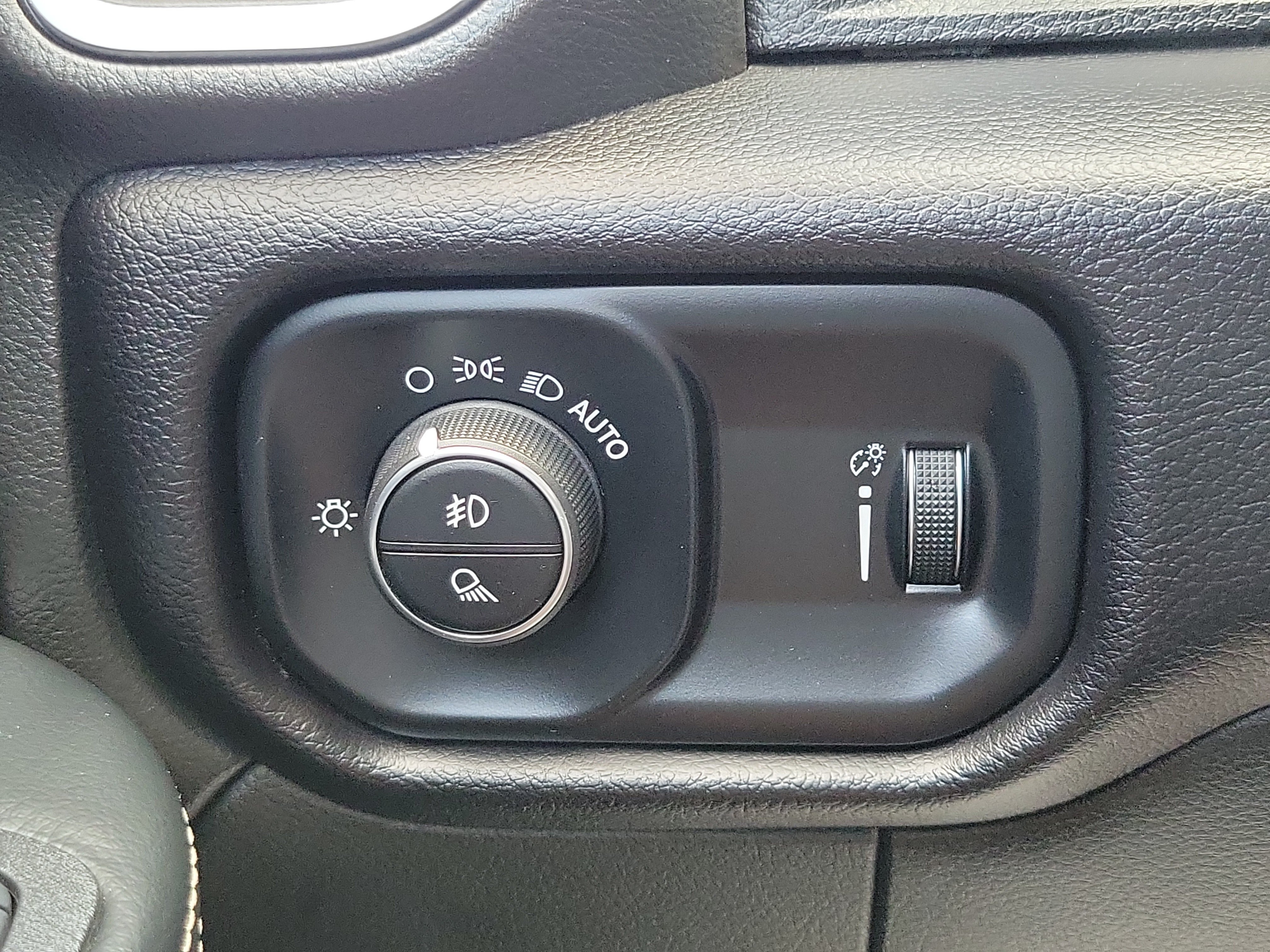 Used 2025 RAM 2500 Big Horn AWD/4WD image 23