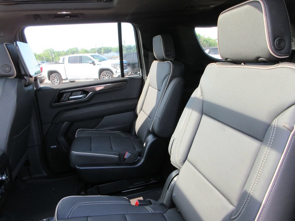 New 2026 GMC Yukon XL Elevation w/ Elevation Premium Package AWD/4WD image 12