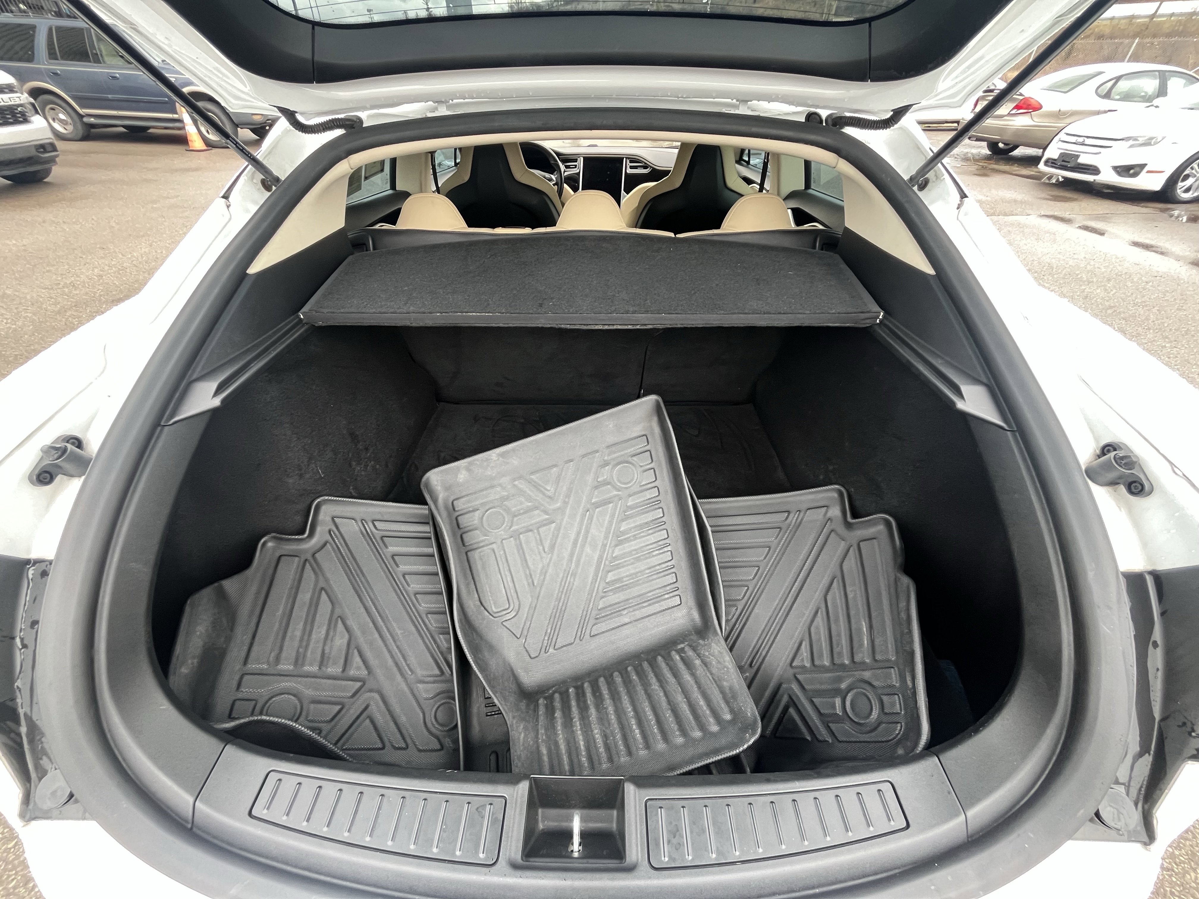 Used 2014 Tesla Model S 60 image 28