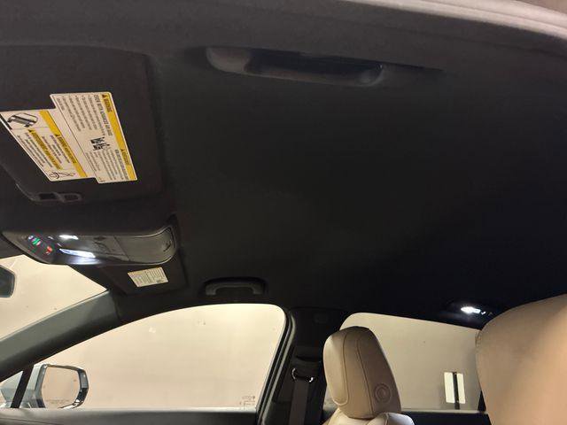 Used 2024 Cadillac XT4 Luxury w/ Cold Weather Package FWD image 52
